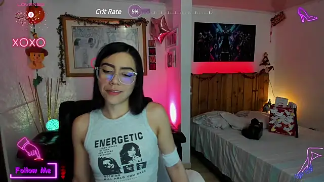 Snapshot of LauGrayJ chatting on 02.13.25 LauGrayJ online show from 02.13.25