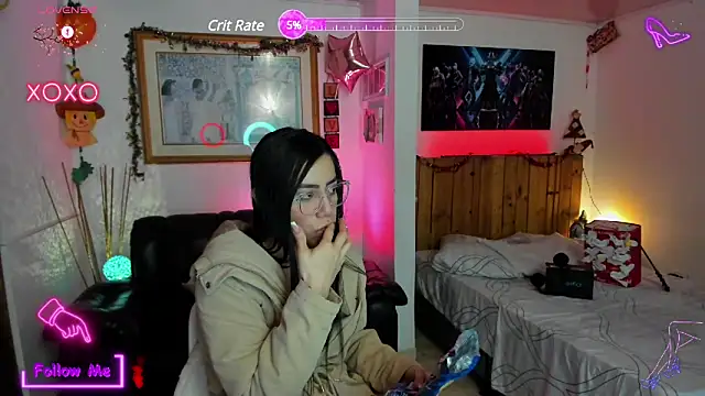 Snapshot of LauGrayJ chatting on 02.16.25 LauGrayJ online show from 02.16.25