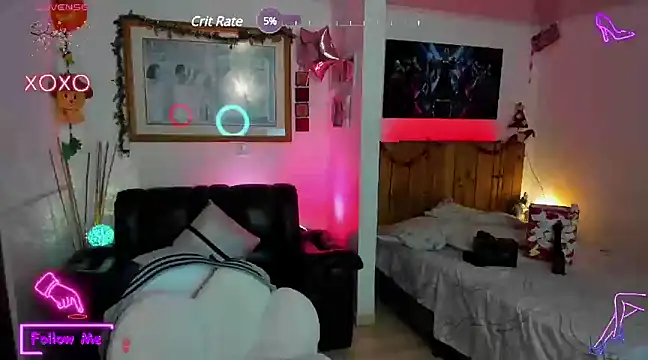 Snapshot of LauGrayJ chatting on 02.20.25 LauGrayJ online show from 02.20.25