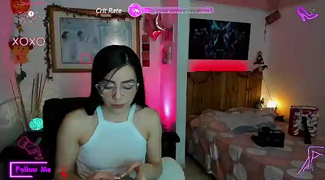 Snapshot of LauGrayJ chatting on 02.22.25 LauGrayJ online show from 02.22.25