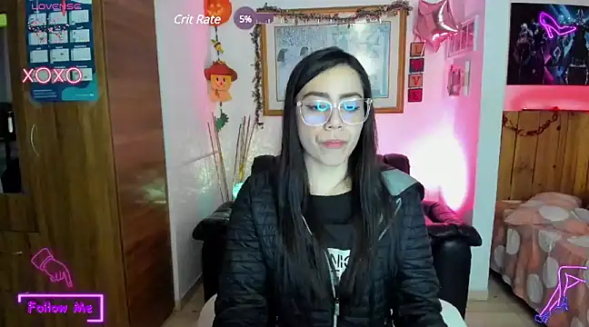 Snapshot of LauGrayJ chatting on 02.24.25 LauGrayJ online show from 02.24.25