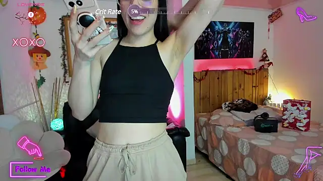 Snapshot of LauGrayJ chatting on 02.25.25 LauGrayJ online show from 02.25.25