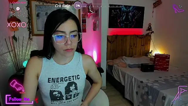 Snapshot of LauGrayJ chatting on 03.08.25 LauGrayJ online show from 03.08.25