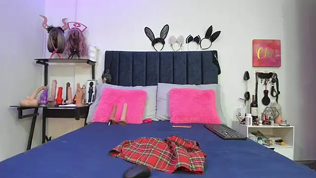 emmily giraldo online show from 03.21.25