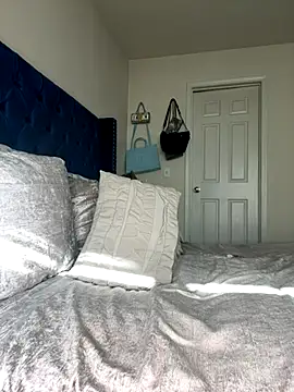 ButtahscotchBarbiee online show from 09.28.25