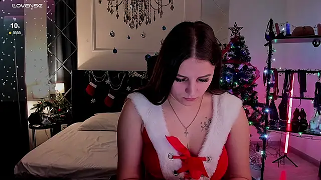 Snapshot of CandyKimmy chatting on 12.30.24 CandyKimmy online show from 12.30.24