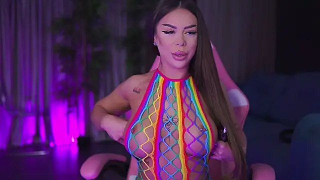 MissKiarra online show from 02.14.25