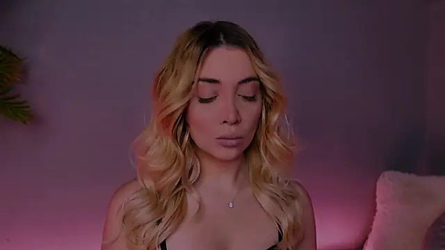 Snapshot of Jessielle chatting on 01.19.26 Jessielle online show from 01.19.26