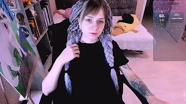 Snapshot of NaniMoore chatting on 12.03.24 NaniMoore online show from 12.03.24