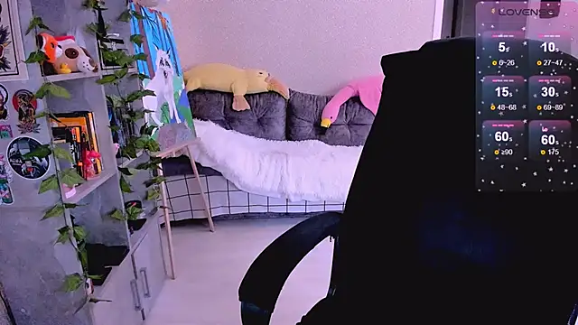 Snapshot of NaniMoore chatting on 01.14.25 NaniMoore online show from 01.14.25