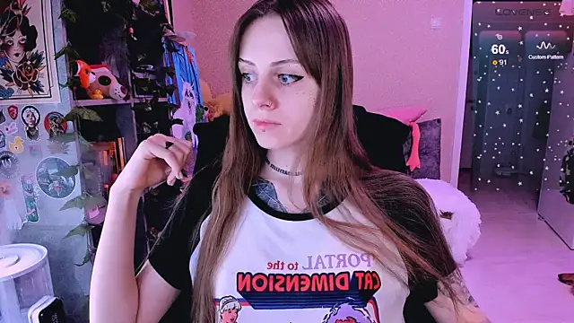 Snapshot of NaniMoore chatting on 01.24.25 NaniMoore online show from 01.24.25