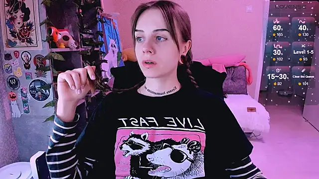 Snapshot of NaniMoore chatting on 01.26.25 NaniMoore online show from 01.26.25