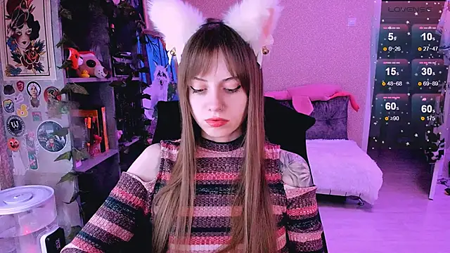 Snapshot of NaniMoore chatting on 02.04.25 NaniMoore online show from 02.04.25