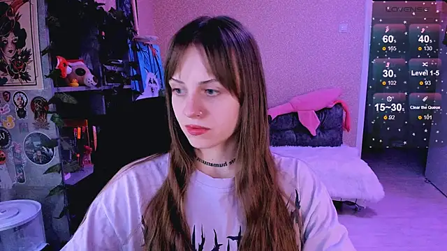 Snapshot of NaniMoore chatting on 02.06.25 NaniMoore online show from 02.06.25