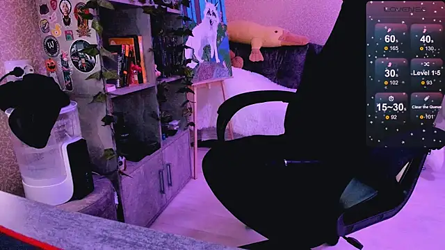 Snapshot of NaniMoore chatting on 02.13.25 NaniMoore online show from 02.13.25