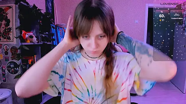 Snapshot of NaniMoore chatting on 02.19.25 NaniMoore online show from 02.19.25