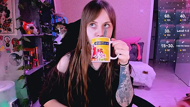 Snapshot of NaniMoore chatting on 02.24.25 NaniMoore online show from 02.24.25