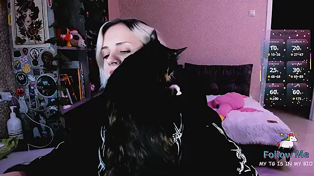 NaniMoore online show from 12.19.25