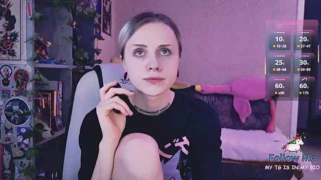 NaniMoore online show from 03.12.26