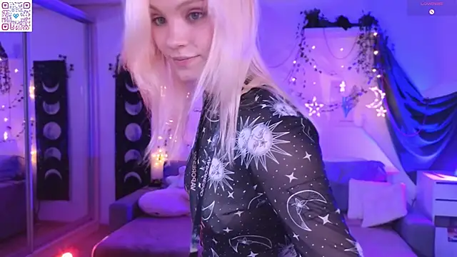 Moonlight Mia online show from 04.10.26