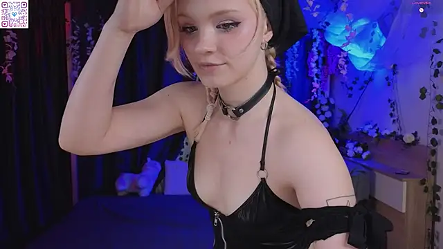 Moonlight Mia online show from 06.20.26