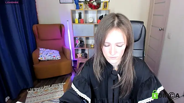 Snapshot of FrancescaCollins chatting on 12.23.24 FrancescaCollins online show from 12.23.24