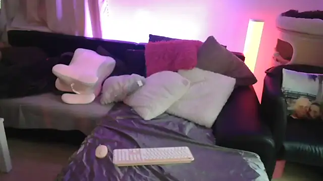 HotElena online show from 03.30.26