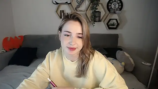 SabrinViolet online show from 12.15.24