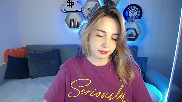 SabrinViolet online show from 12.22.24