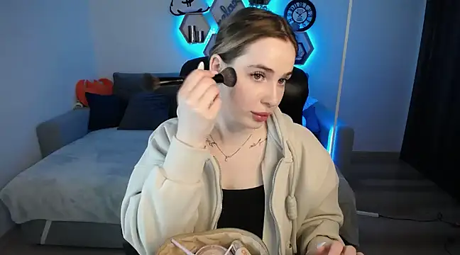 SabrinViolet online show from 03.19.25