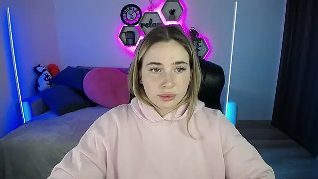 SabrinViolet online show from 09.19.25