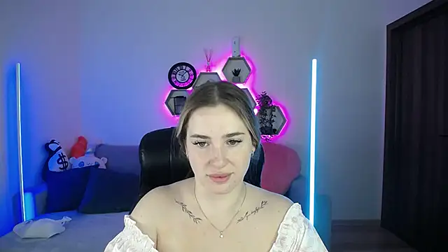 SabrinViolet online show from 09.26.25