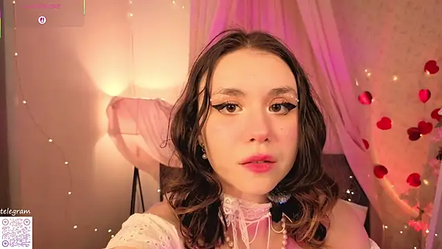 lilly Cherry  online show from 05.28.26