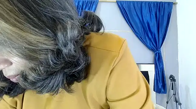 vikyadams online show from 01.28.25