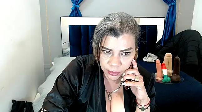 vikyadams online show from 02.01.25