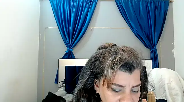 vikyadams online show from 02.11.25