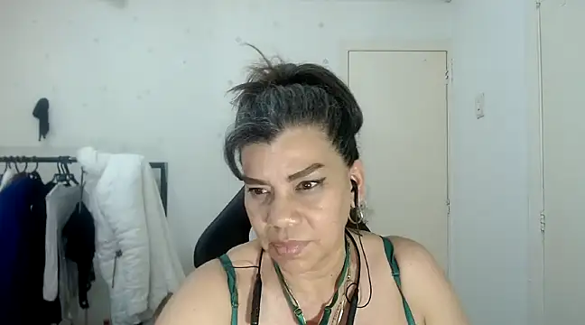 vikyadams online show from 02.24.25