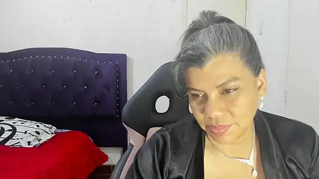 vikyadams online show from 09.20.25