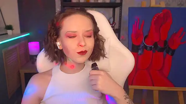 FascinatingEyess online show from 12.14.24