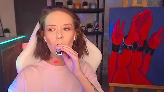 FascinatingEyess online show from 01.18.25