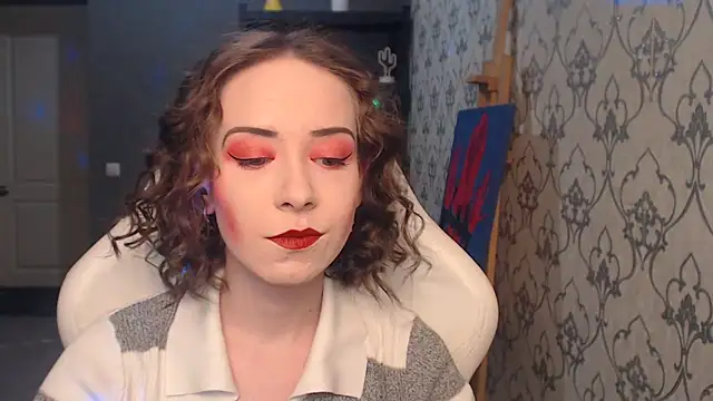 Snapshot of FascinatingEyess chatting on 06.17.26 FascinatingEyess online show from 06.17.26