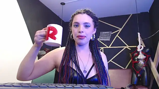 Snapshot of elizatexx chatting on 12.04.24 elizatexx online show from 12.04.24