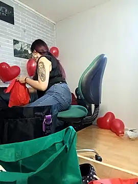 Snapshot of elizatexx chatting on 02.24.25 elizatexx online show from 02.24.25