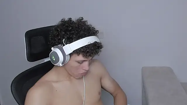 laurent nova online show from 09.18.25