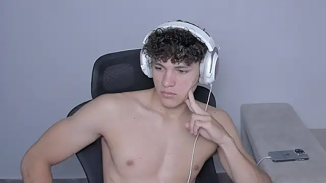 laurent nova online show from 10.02.25