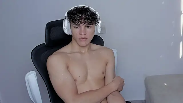 laurent nova online show from 10.28.25