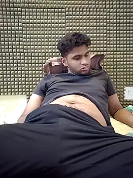 Snapshot of mykecockslong chatting on 09.30.25 mykecockslong online show from 09.30.25