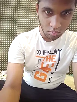 Snapshot of mykecockslong chatting on 10.11.25 mykecockslong online show from 10.11.25