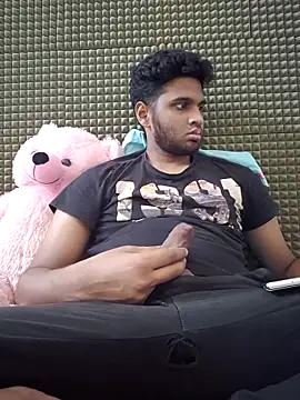 Snapshot of mykecockslong chatting on 10.25.25 mykecockslong online show from 10.25.25