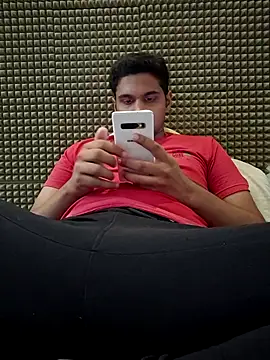 Snapshot of mykecockslong chatting on 11.01.25 mykecockslong online show from 11.01.25